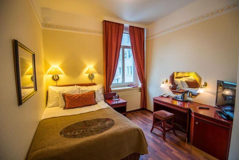 Hotel Astor Вааса Экстерьер фото