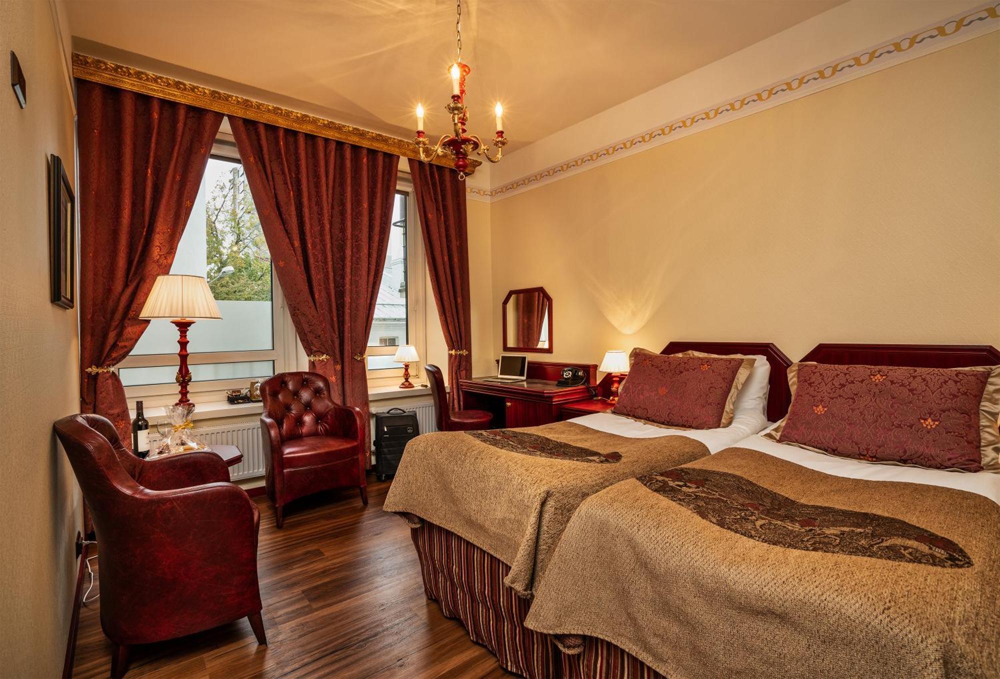 Hotel Astor Вааса Экстерьер фото