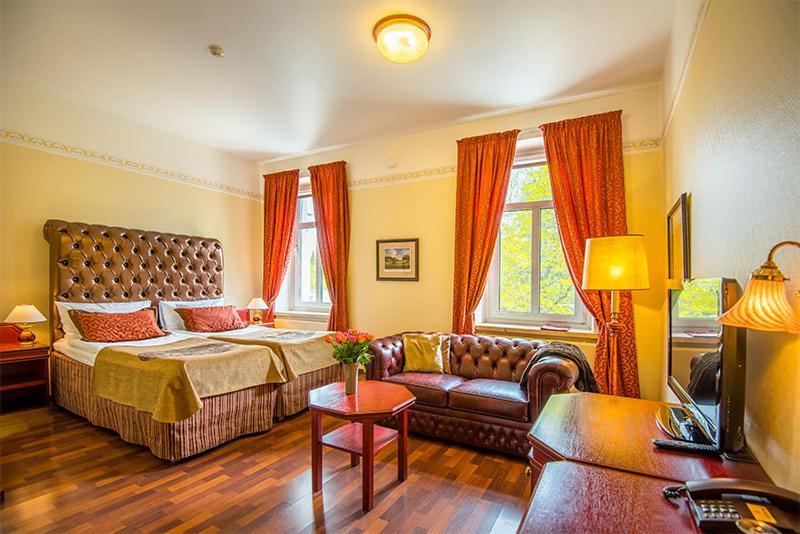 Hotel Astor Вааса Экстерьер фото