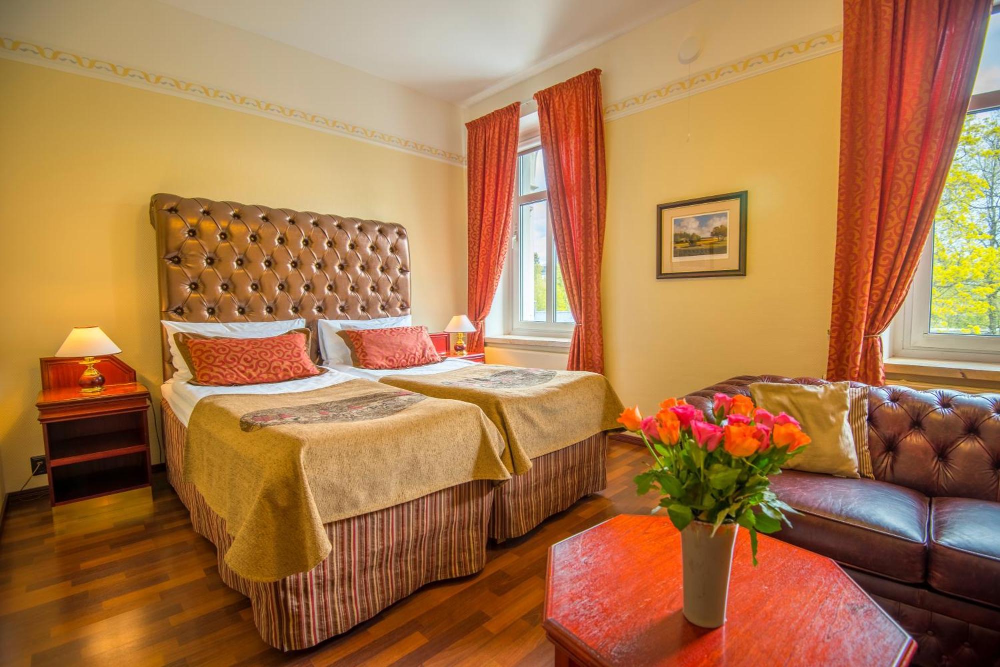 Hotel Astor Вааса Экстерьер фото